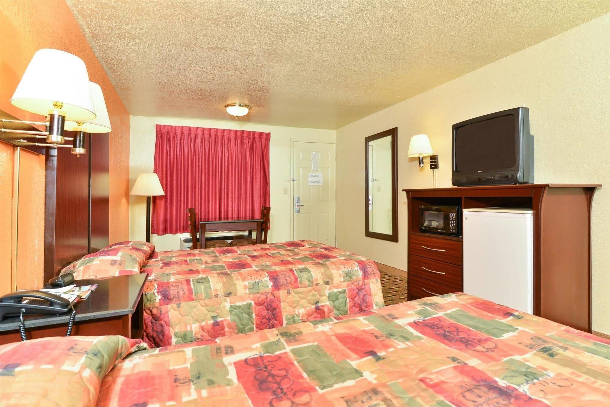 Red Roof Motel Hope
